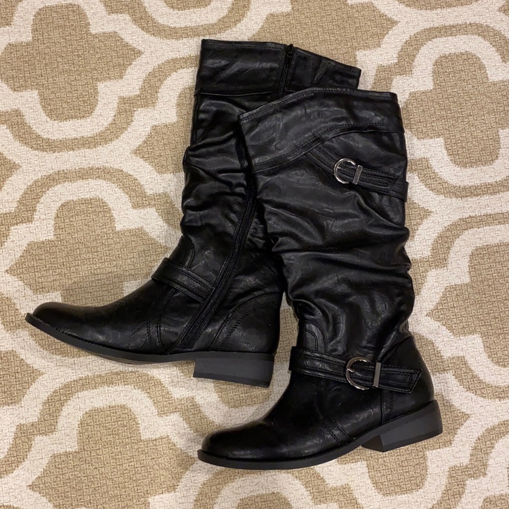 NWOT White Mountain brand black boots size 7.5